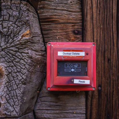 Reolô: Dystopi Delete