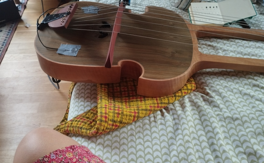 Seznam skladb za 30. 6. 2025, 14.00–18.00 (Enja Grabrijan)