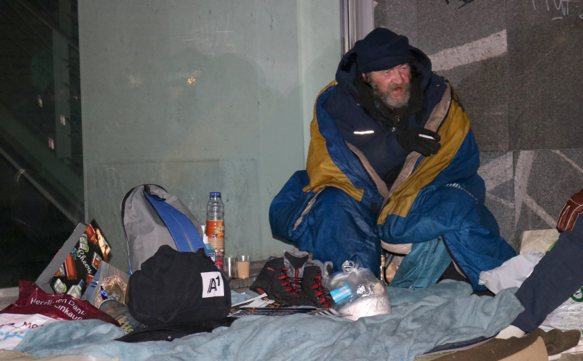 Klopca pod svobodnim soncem, Samo iz finančne četrti, jean nikolic, rok pibernik, radio študent