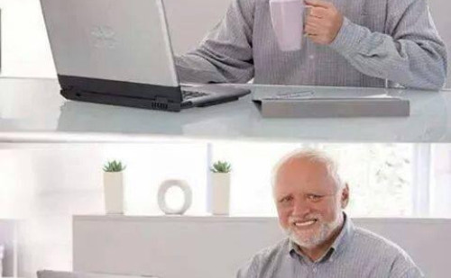 Mem starejšega strička, ki pravi "hej, imam obiskovalca" in nato "aja jaz sem, lol" v naslednjem okvirčku