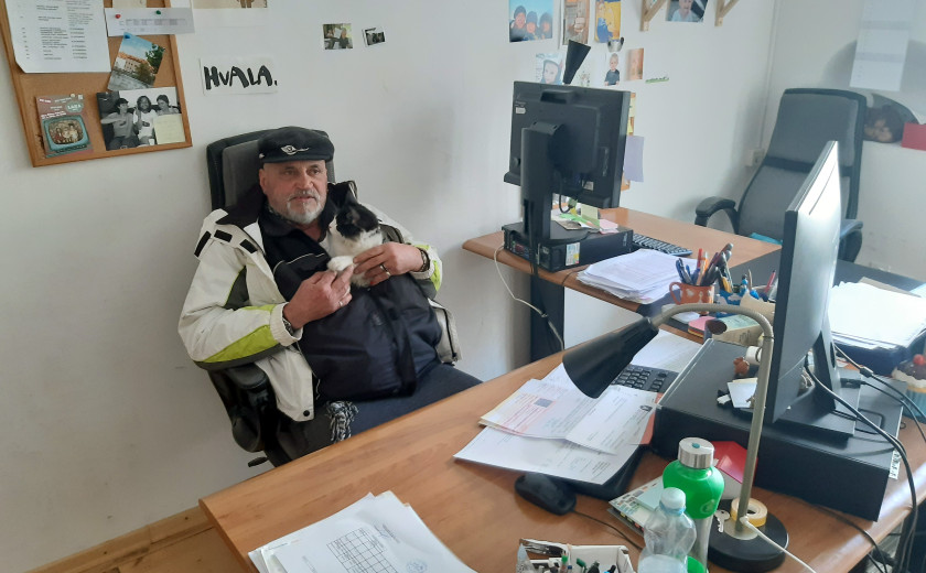 Klopca pod svobodnim soncem, od svetovalca vlade do brezdomca, jean nikolic, rok pibernik, radio študent